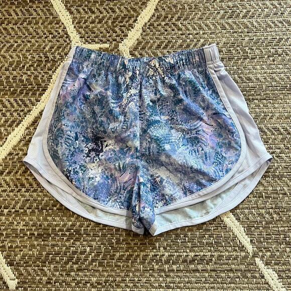 Nike training shorts NWT sz XS - Picture 1 of 4